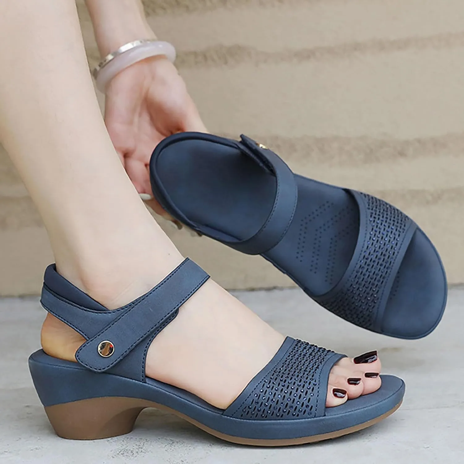 Casual Side Hollow Belt Buckle Flat Bottom Roman Shoes Women'S Summer Sandals Fashion Womens Summer Shoes And