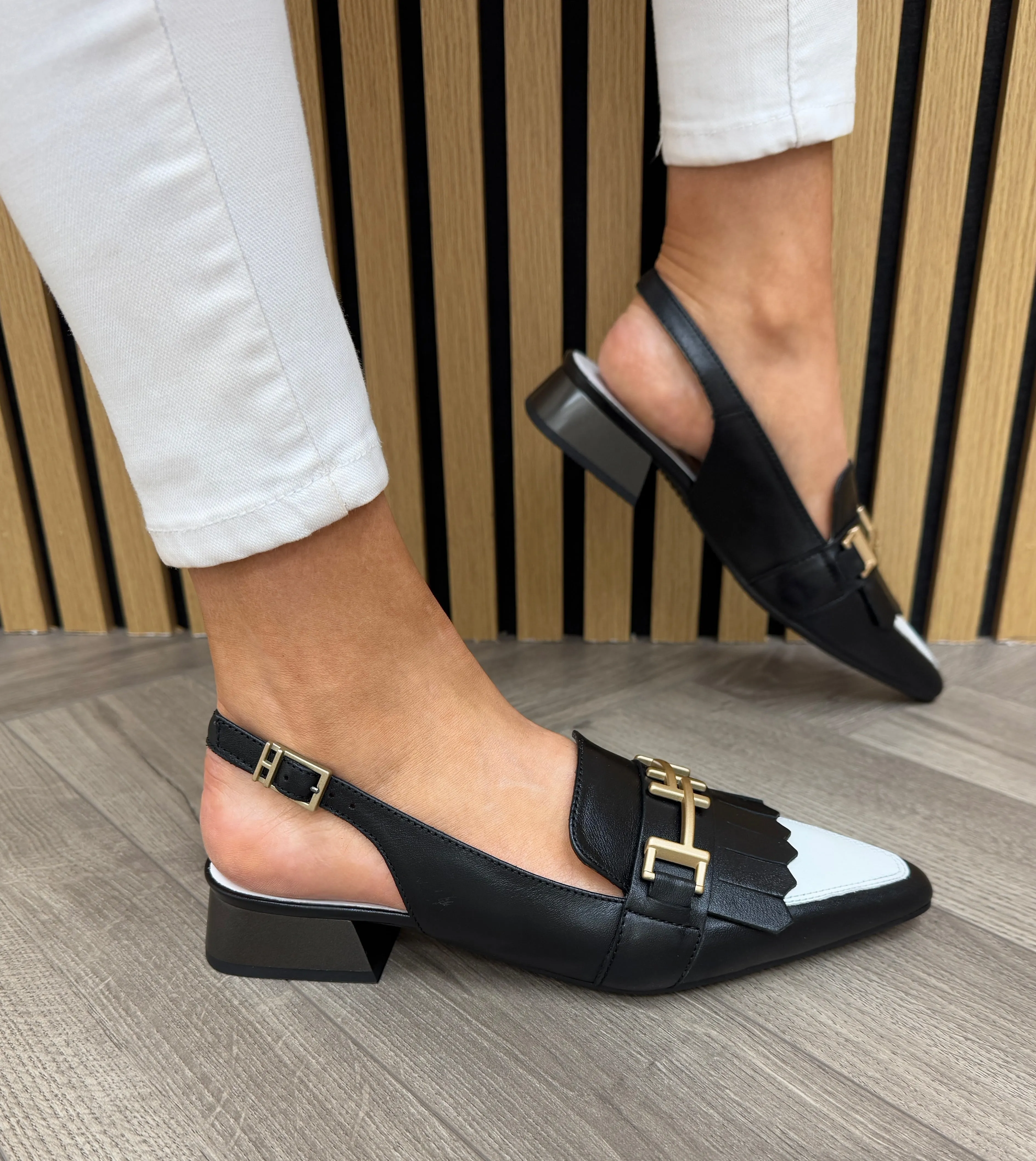 Hispanitas Flat Sling Back Shoe CHV253817 - Black/White (H16)