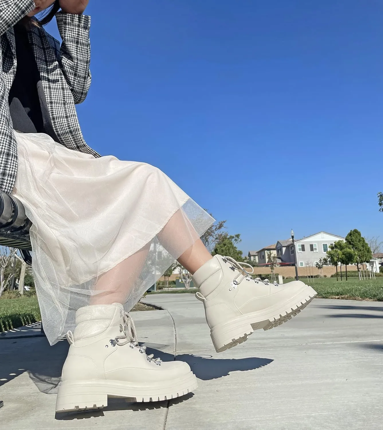 Luckers Womens Lace Up Platform Lug Sole Combat Boots