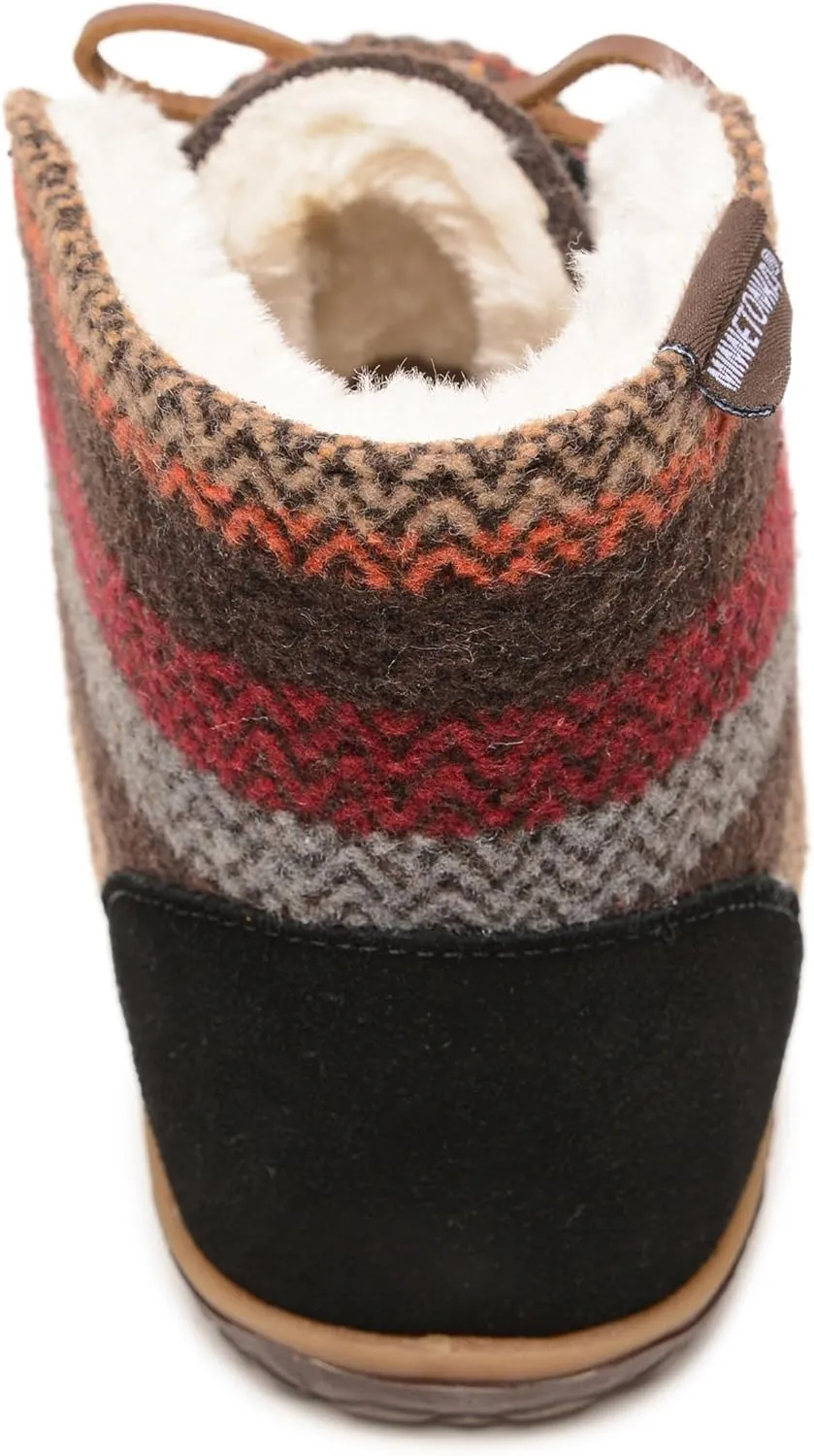 Minnetonka Womens Torrey Laceup Boot
