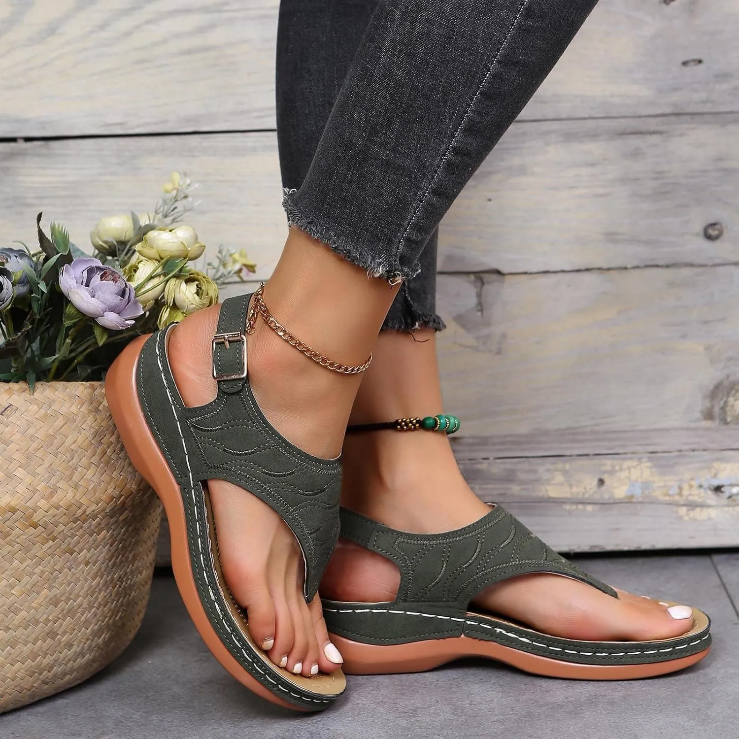 Platform Sandals Women Slip On Wedge Flip Flops Cushioned Footbed Lightweight Breathable Travel Shoes Chic Summer Look