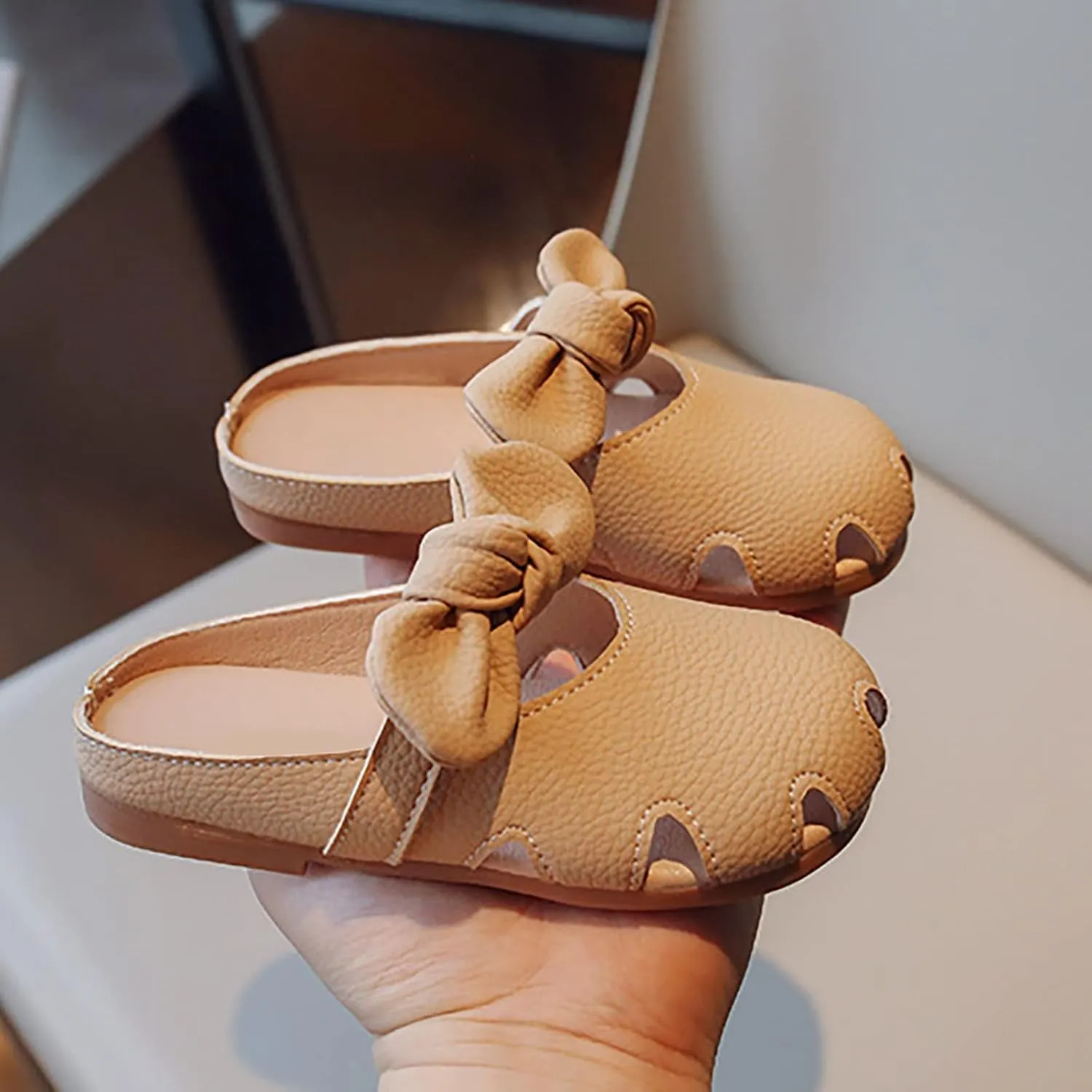 sfdgfhyf Toddler Girls Fashion Shoes Children Girls Slippers Closed Toe Open Heel Outer Wear Slippers Small Girls Soft