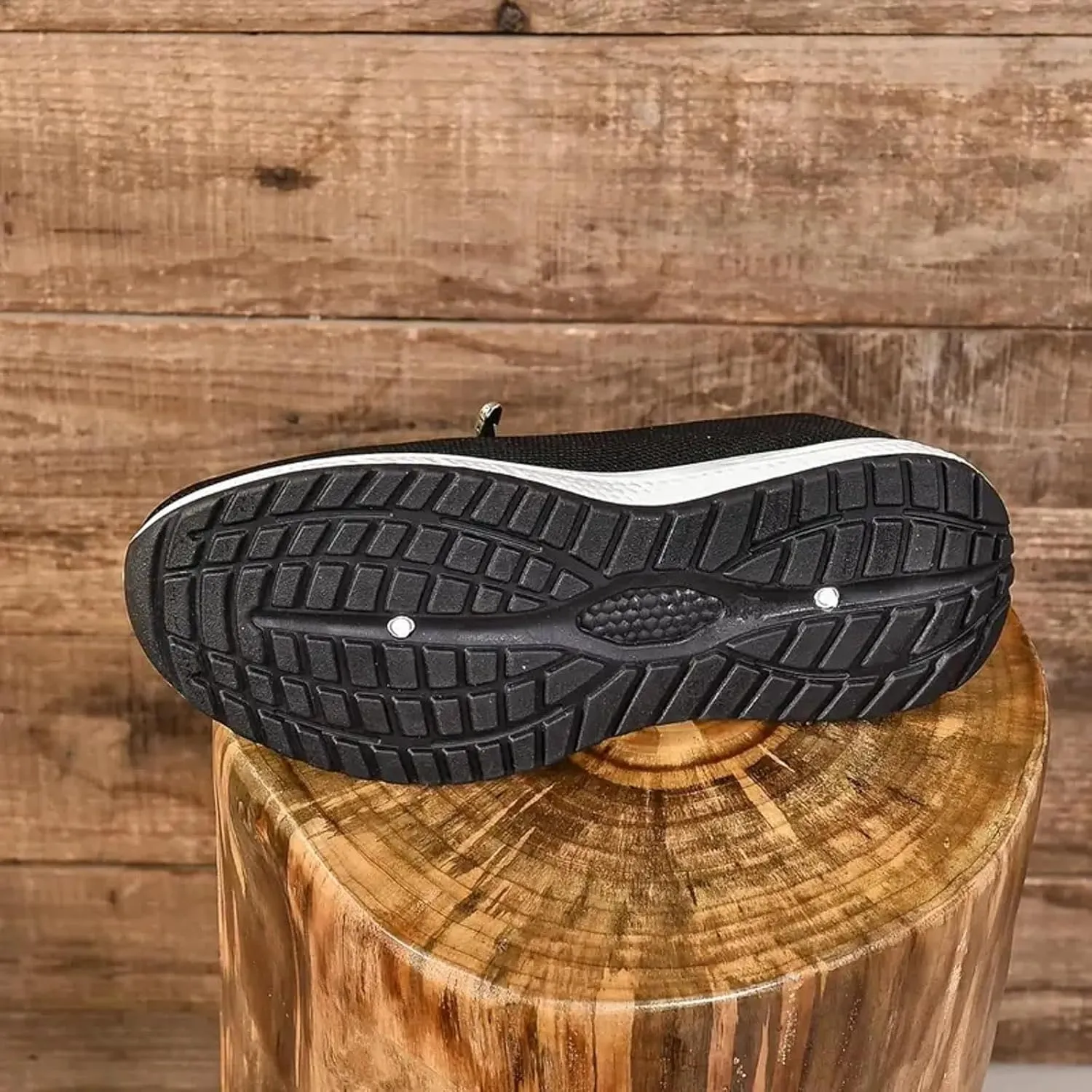 Womens Casual Walking Shoes Slip On 2025 Summer Lightweight Womens Sandals Comfortable Breathable Closed Toe Shoes