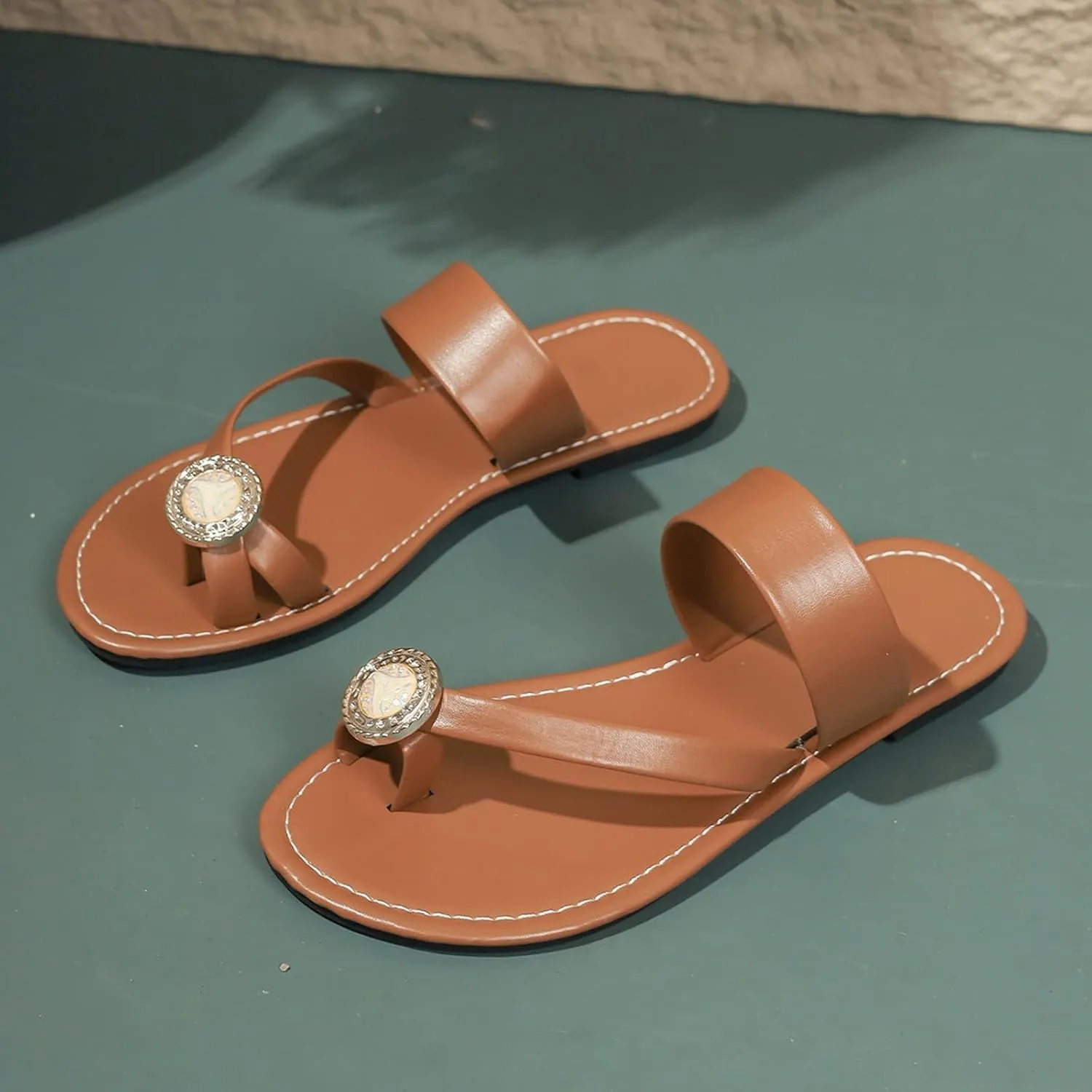 Womens Flat Sandals Comfortable Flip Flops Slide Sandals Summer Beach Shoes With Metal Womens Dog Women Denim Sandals