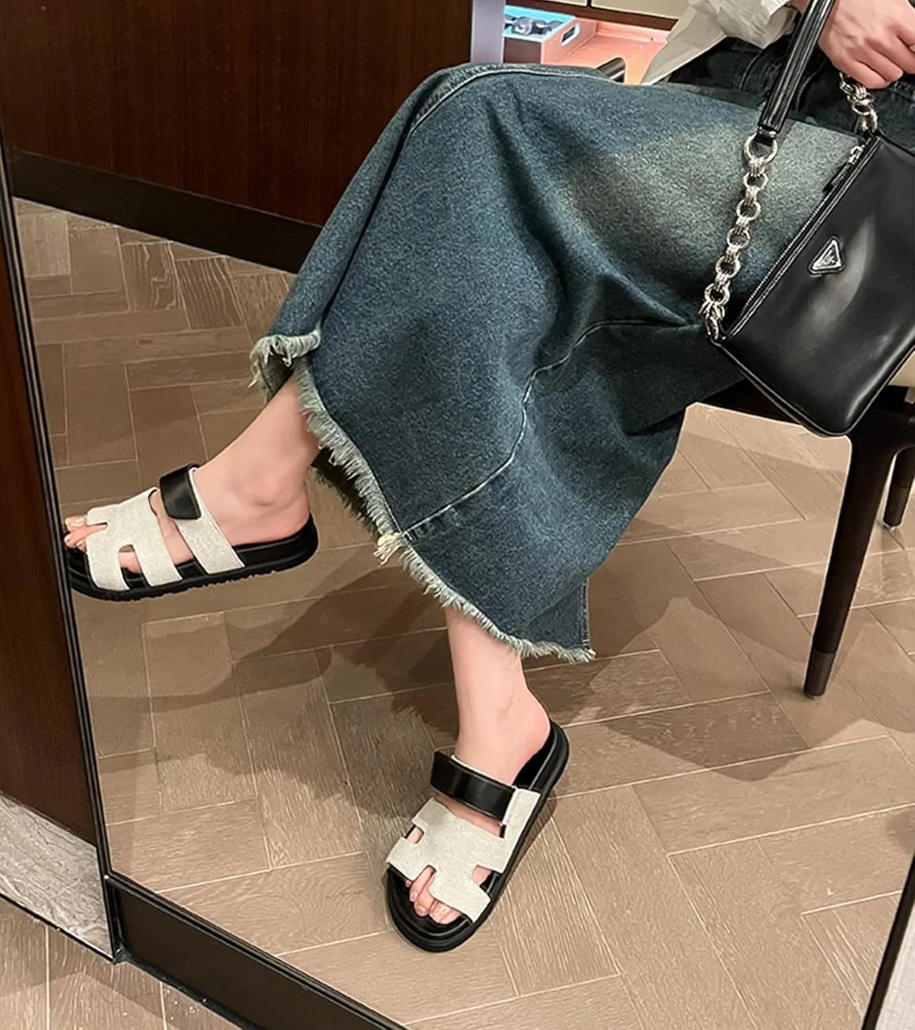 Womens Flat Sandals for Womens 2025 Summer Cute Leather Slippers Comfortable Non Slip ladies Platform Slide Sandal Mules