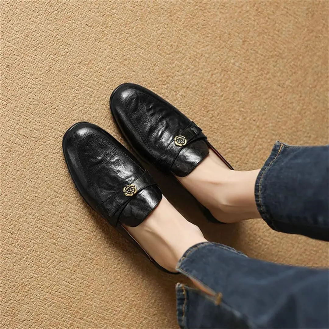WomenS Genuine Leather Soft Flat Closed Toe Slip-On Mules Elegant Concise Style with Platform Mules