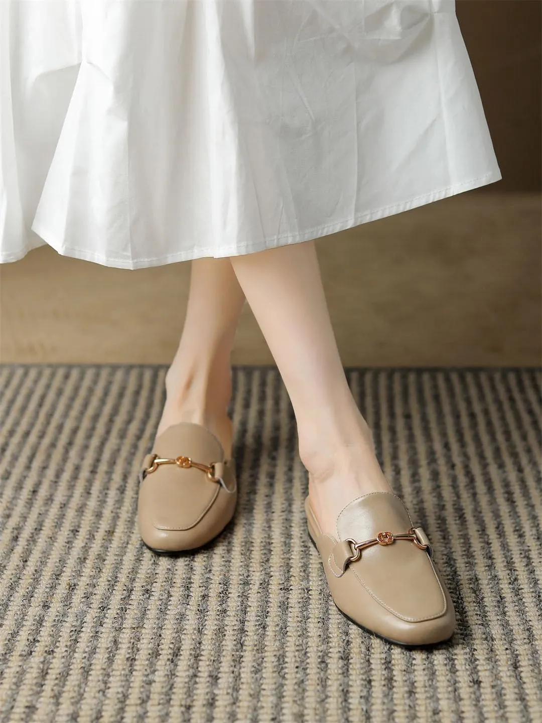 WomenS Large Size Genuine Leather Horsebit Round Closed Toe Block Heel Slip On Low Heel Classic Mules
