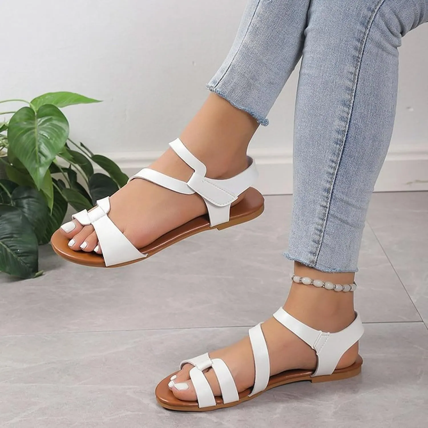 Women's Sandals Spring Summer And Autumn New Flat Lightweight Beach Vacation Casual Comfy Sandals for Women Studded